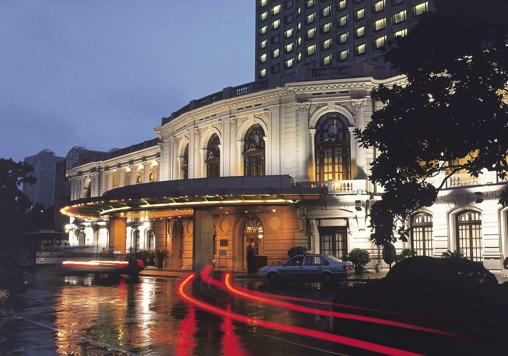 Okura Garden Khách sạn 5*