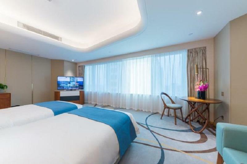 Hotel Howard Johnson Leonora Plaza
