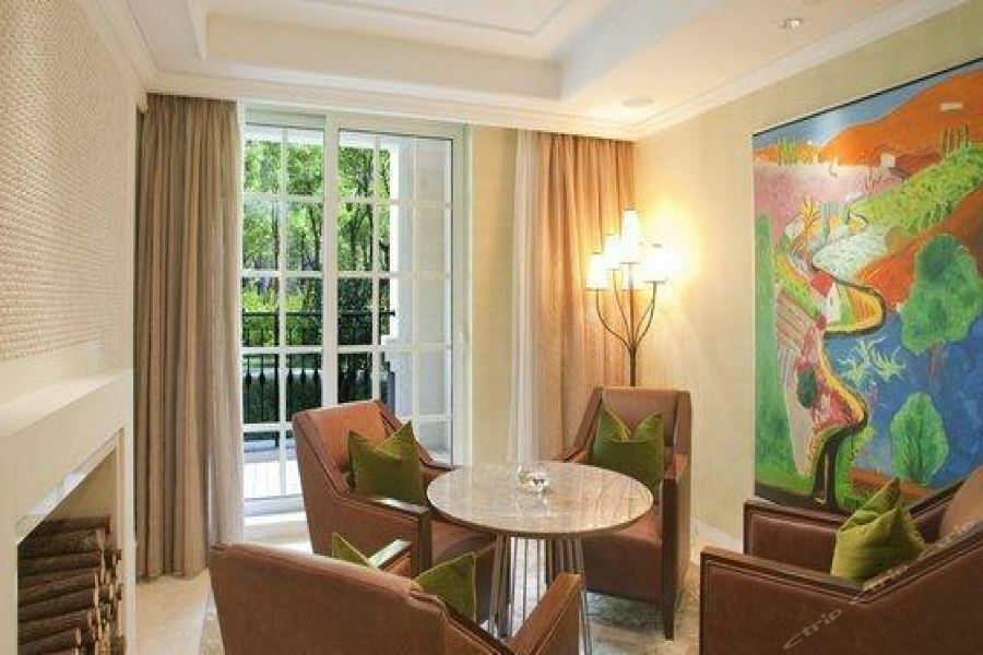 Lanson Place Jin Qiao
