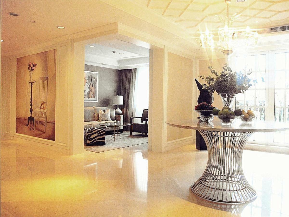 Khách sạn hẻo lánh Lanson Place Jin Qiao 5*