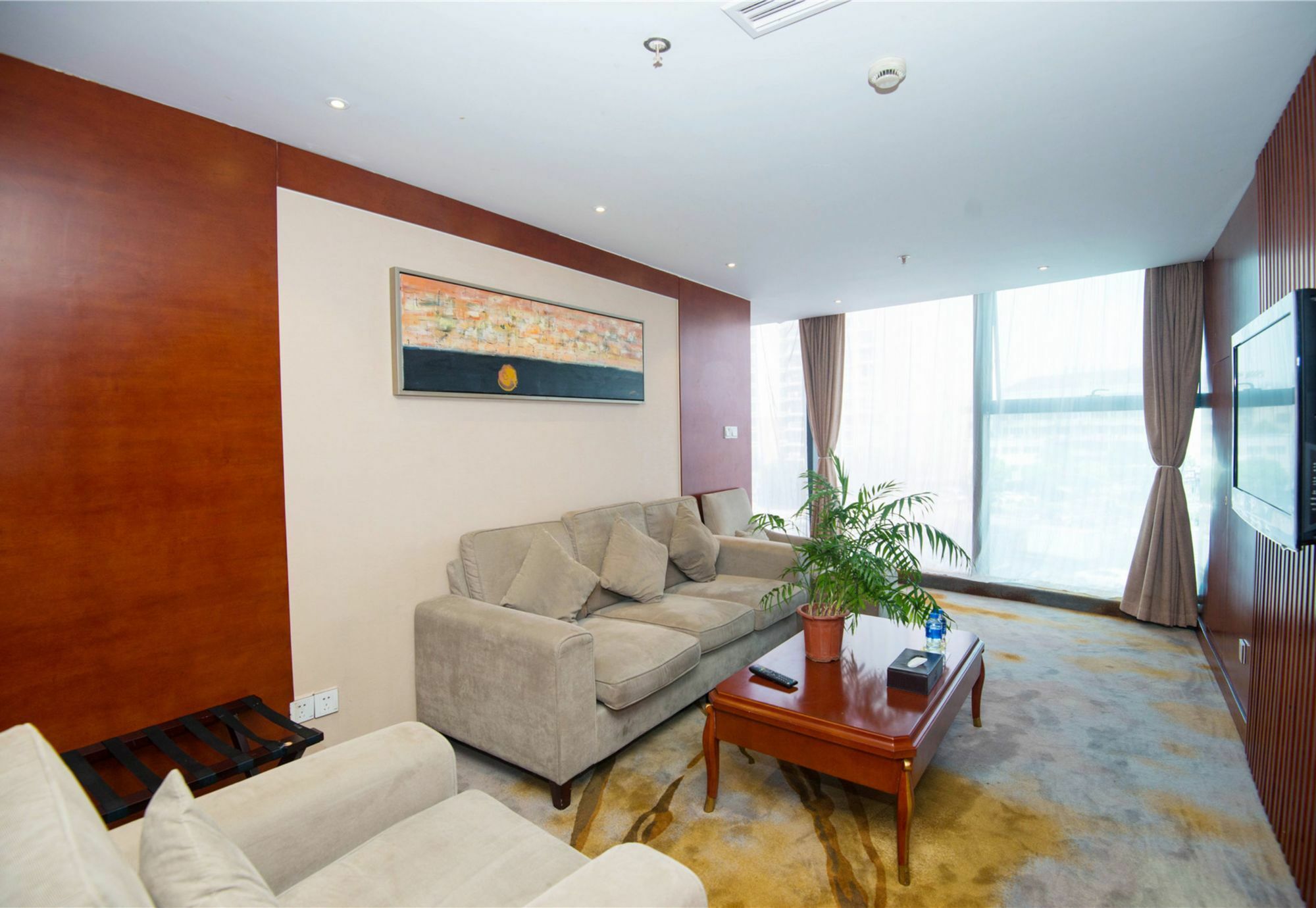 Vienna International - World Expo Garden Hotel 3*