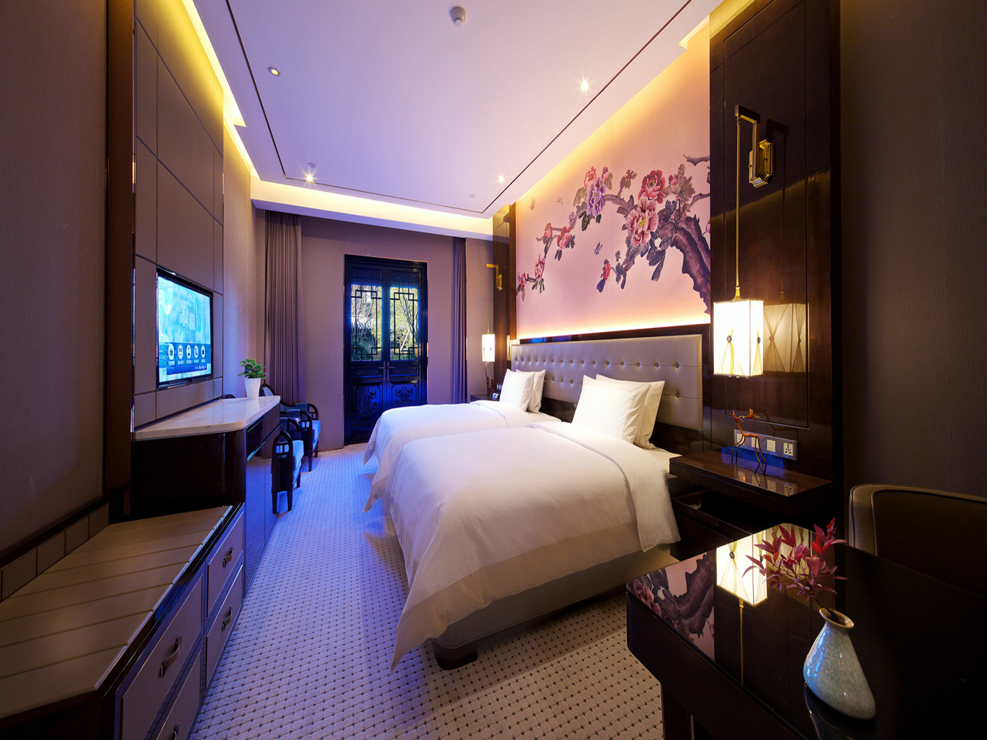 Royal Garden Shanghai-free Shuttle To And From & Pvg & Close Metro Line2 Easy To Sha New Expo Hotel
