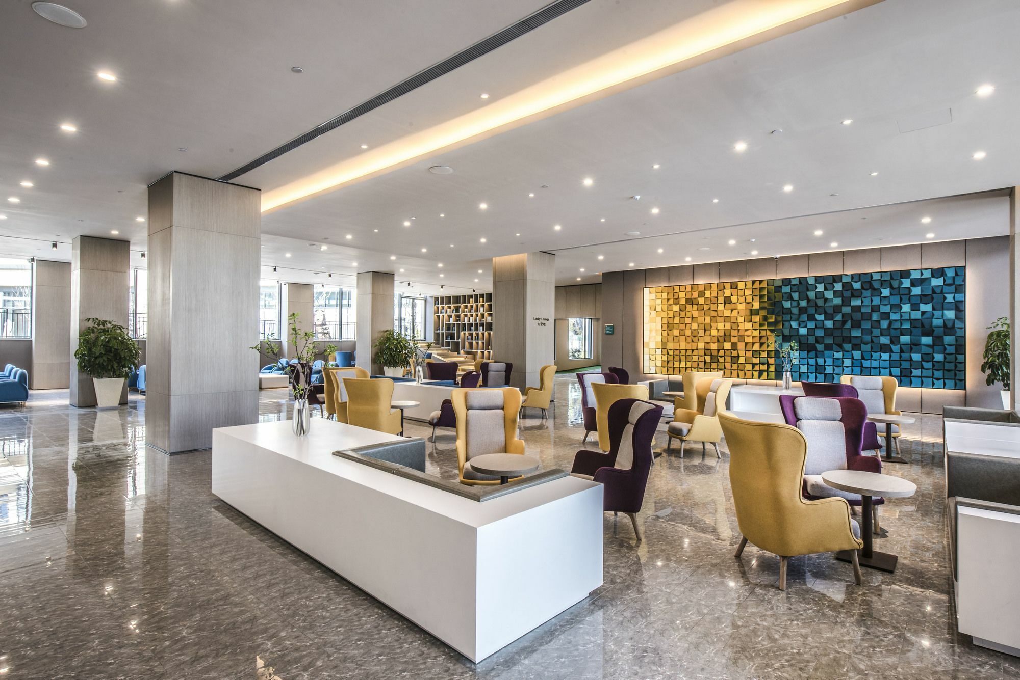 Q-box Sanjiagang -offer Pudong International Airport And Shuttle