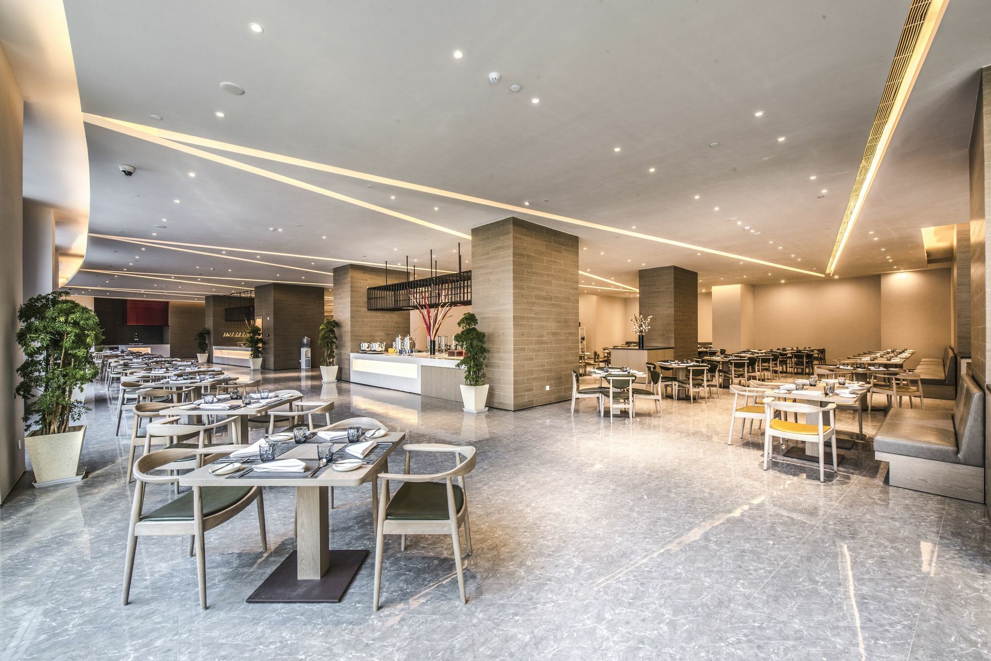 Q-box Sanjiagang -offer Pudong International Airport And Shuttle 4*