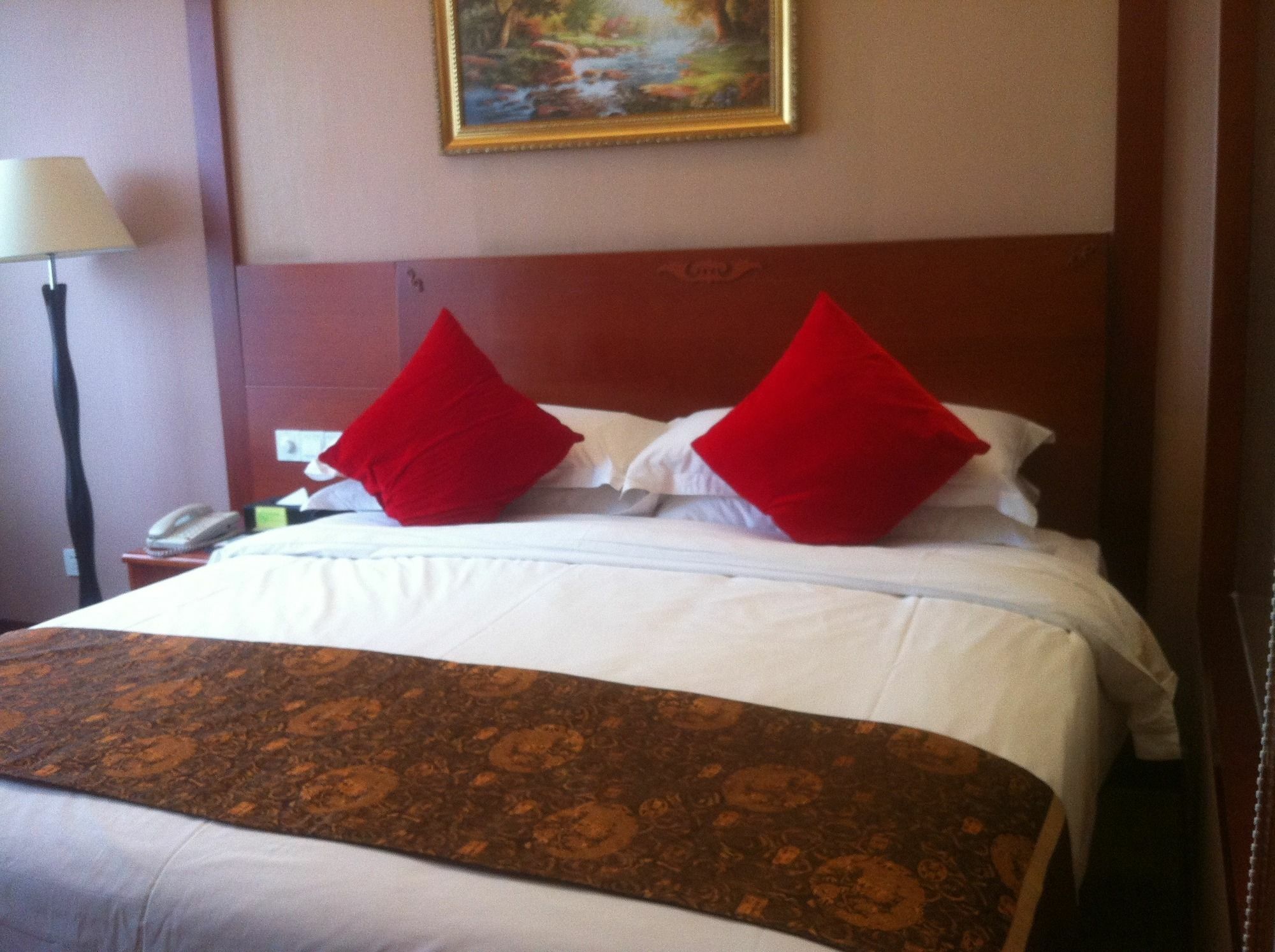 Vienna Pudong Airport Huaxia Road 3*