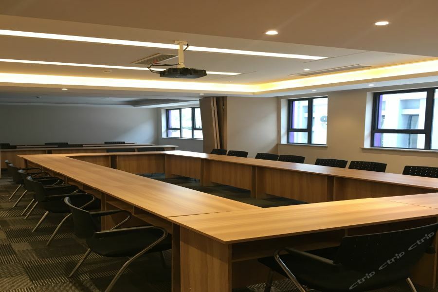 Lavande Huamu Hotel 2*