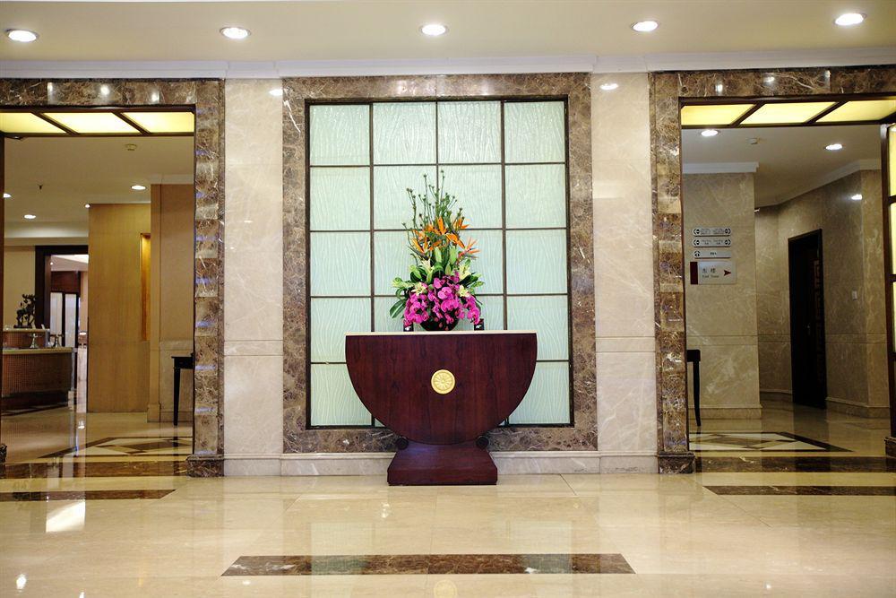 Howard Johnson * Shanghai