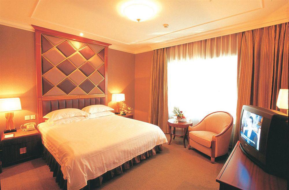 Everbright International 4*
