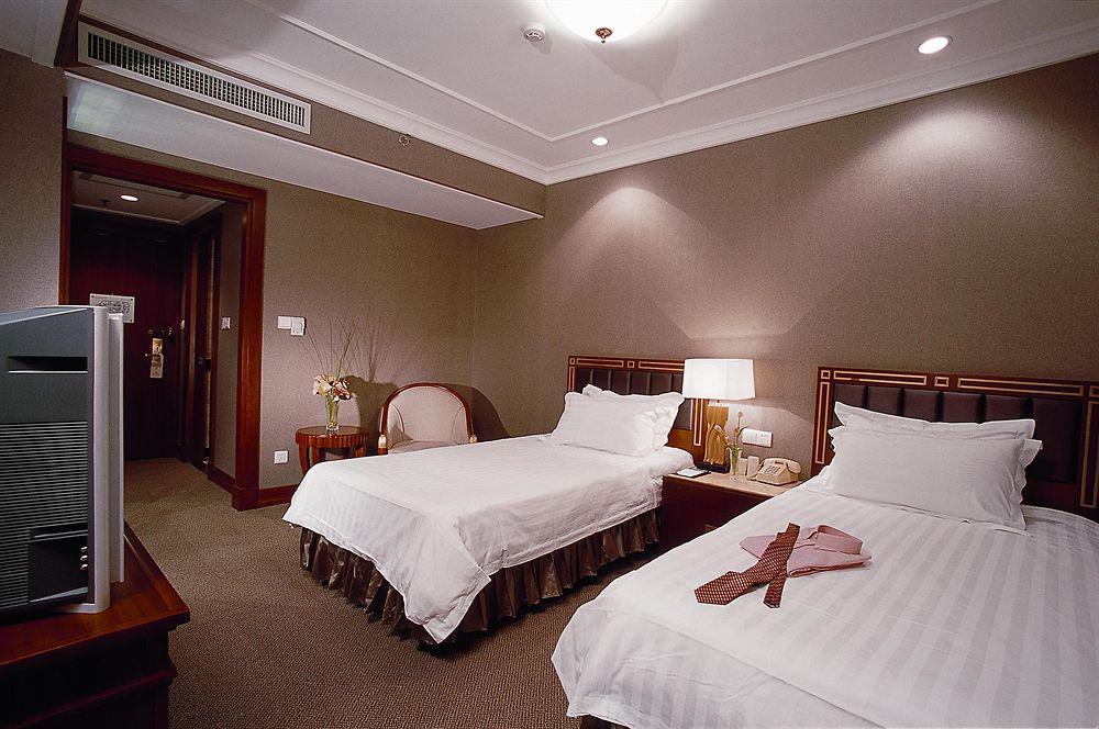 Hotel Everbright International 4*
