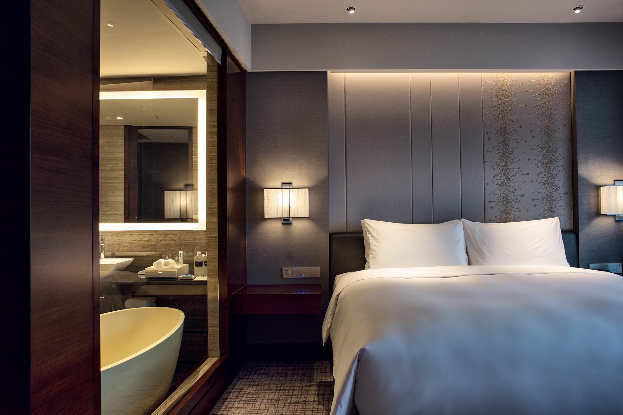 Amara Signature Hotel