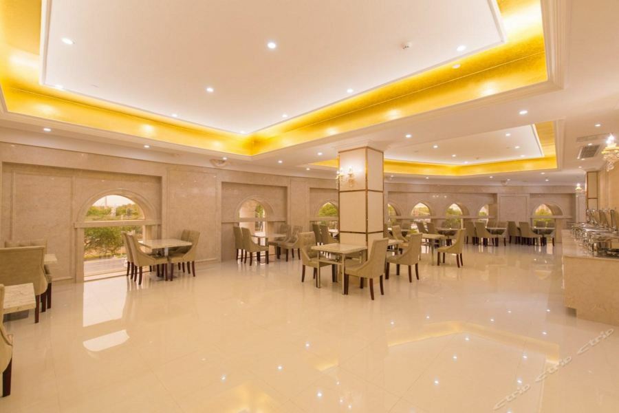 Royal International Disneyland And Wild Animal Park Branch 3*
