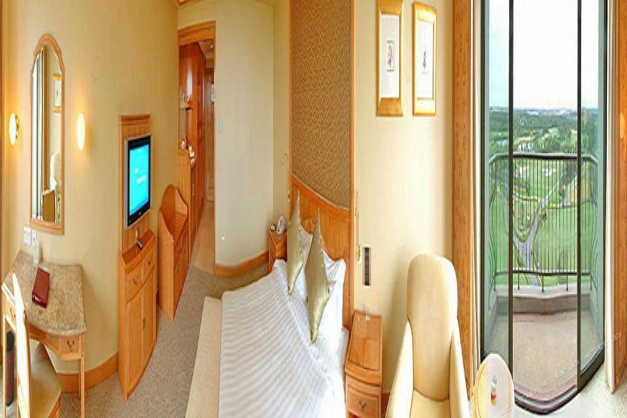 Hotel Crowne Plaza Malaren 5*