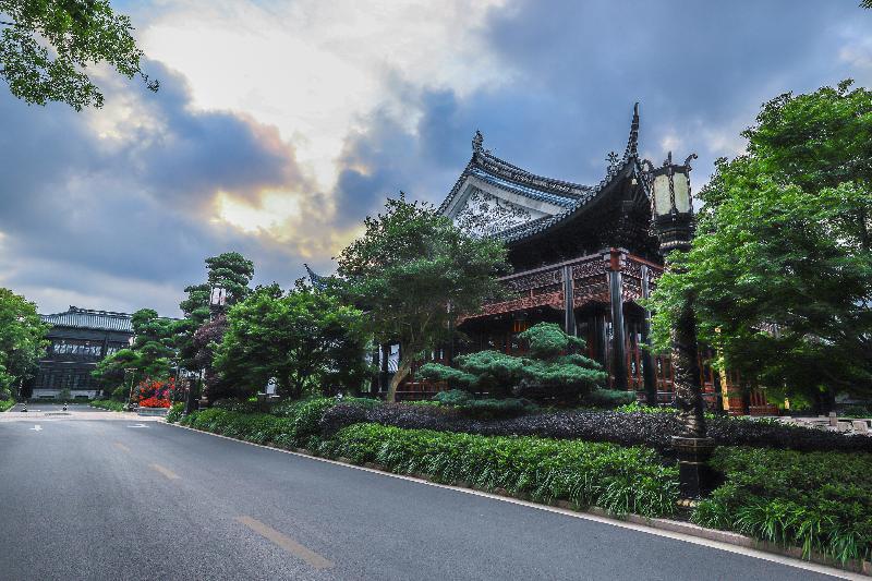 Royal Garden Shanghai-free Shuttle To And From & Pvg & Close Metro Line2 Easy To Sha New Expo 5* Shanghai