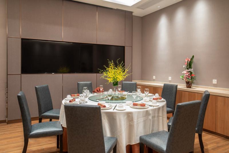 Holiday Hongqiao Central By Ihg Hotel Shanghai