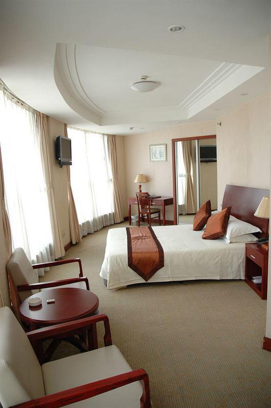 Piaoying Bund Hotel