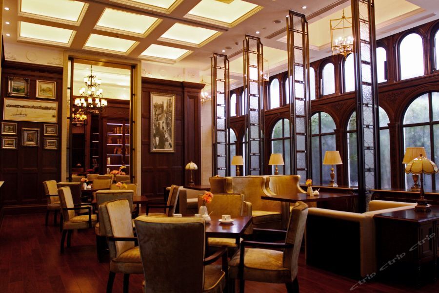 Rezen Retreat Linjiang Hotel