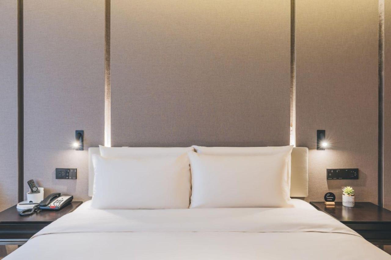 Atour S Sun Moon Light Dapu Bridge, 4*