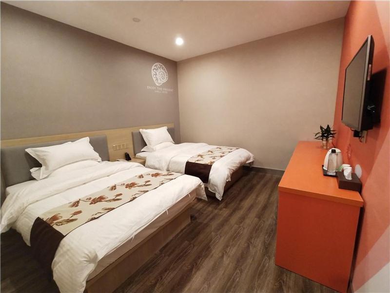 Shell Jiading District Yumin Road