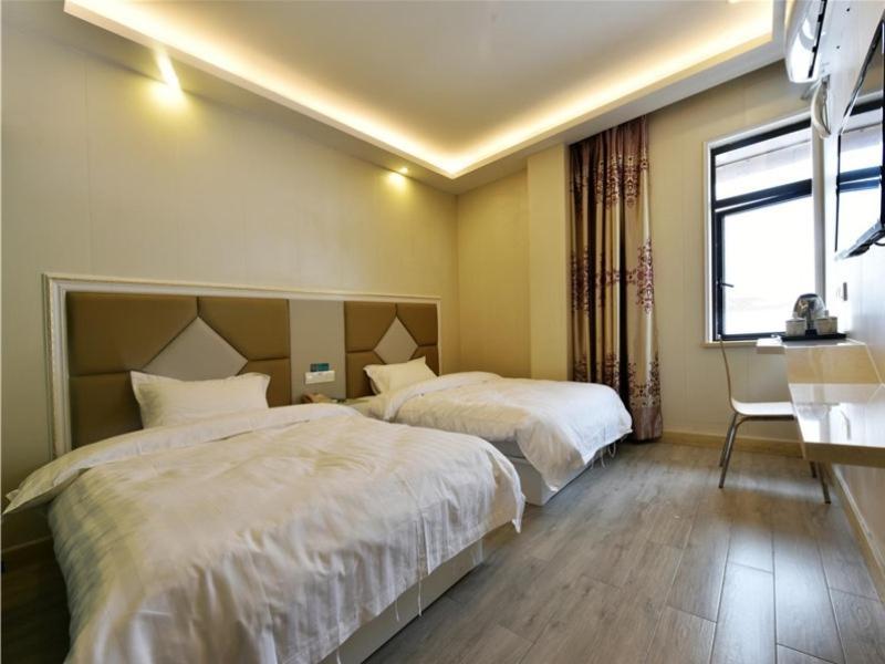 Otel Shell Liuhang Subway Station Hutai Road 2*