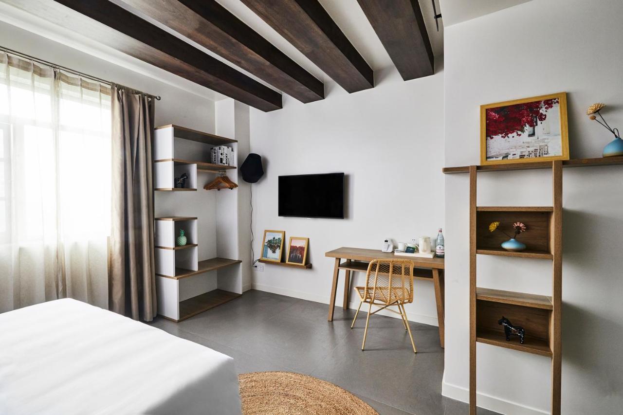 O. Live Social Hotel