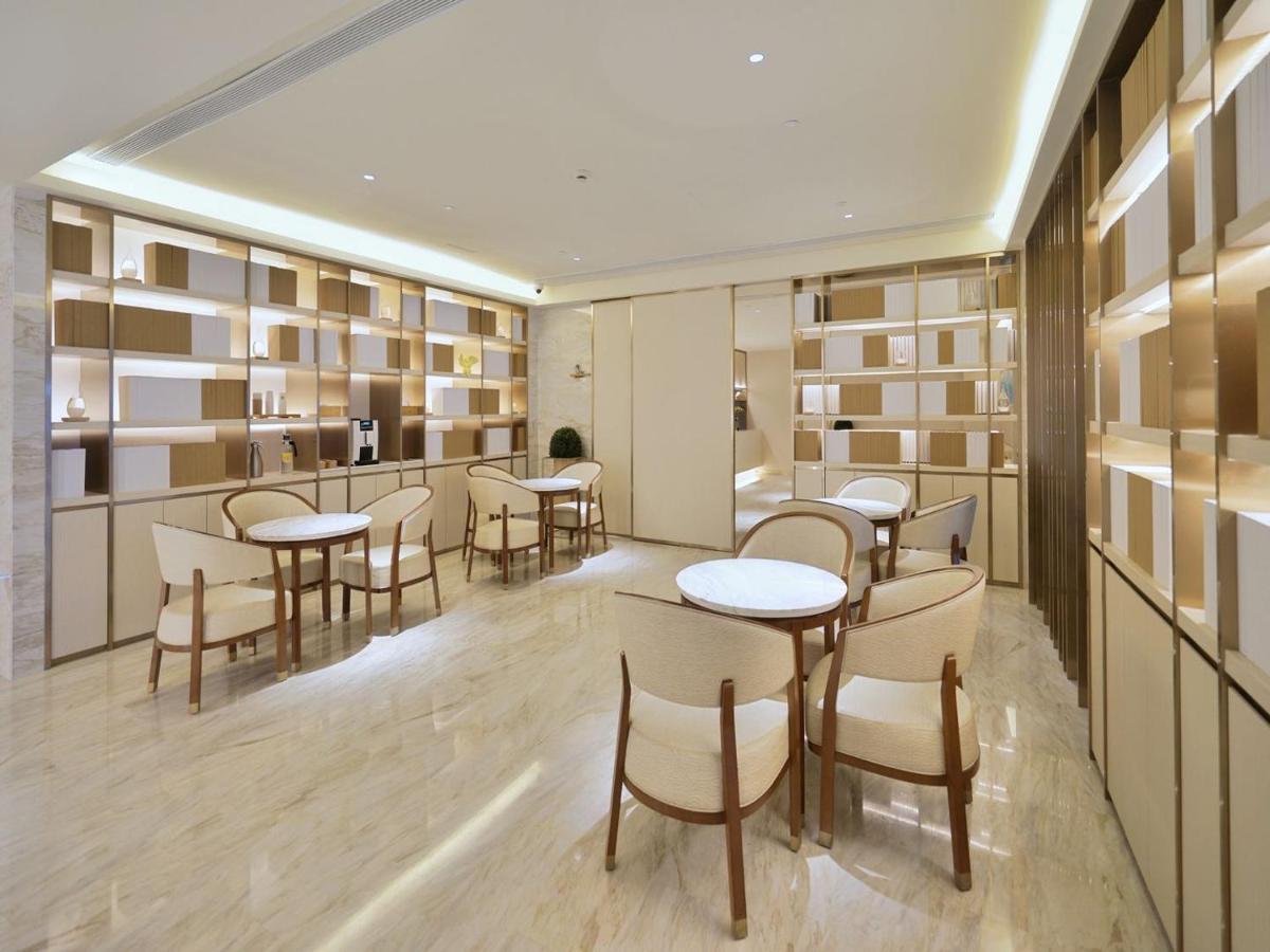 Ji Hotel
